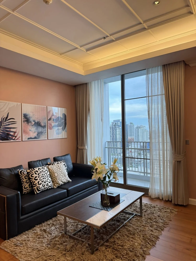 For rent: Quattro by Sansiri, 2 bedrooms. A lovely unit, fully furnished. Book now!