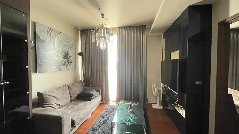 For rent: Quattro by Sansiri, 7th floor, spacious room, fully furnished, ready to move in, hurry and reserve now!