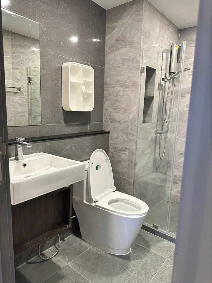 For rent: Quintara Phum Sukhumvit 39, fully furnished, comfortable sofa bed, just bring your own luggage and move in.