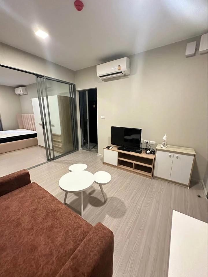 For rent: Quintara Phum Sukhumvit 39, fully furnished, comfortable sofa bed, just bring your own luggage and move in.