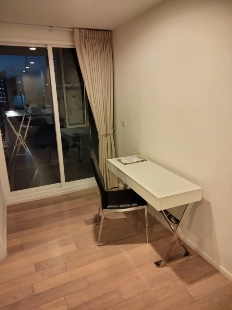 For rent!! Condo 15 Sukhumvit Residence, 12th floor, beautiful room, high floor, fully furnished, move in now!!