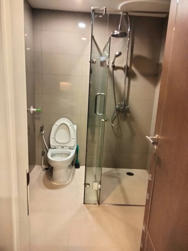 For rent!! Condo 15 Sukhumvit Residence, 7th floor, beautiful room, convenient transportation, ready to move in, don't miss it!!