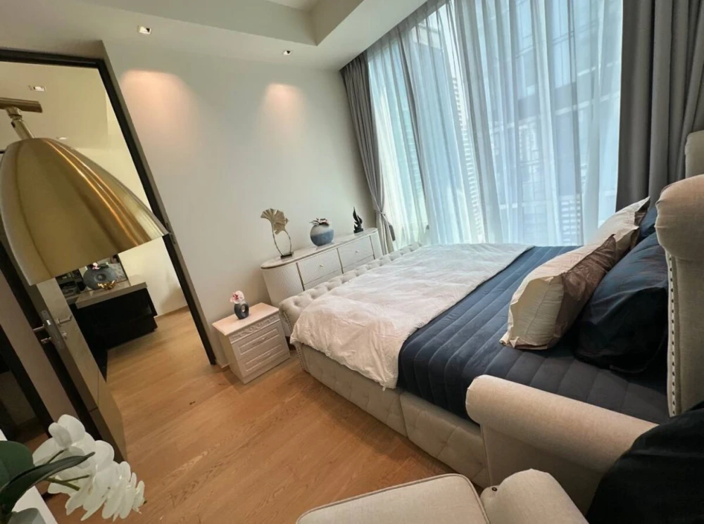 For rent!! Condo 28 Chidlom, 16th floor, beautiful condo, luxuriously decorated, fully furnished, ready to move in. Don't miss it!!