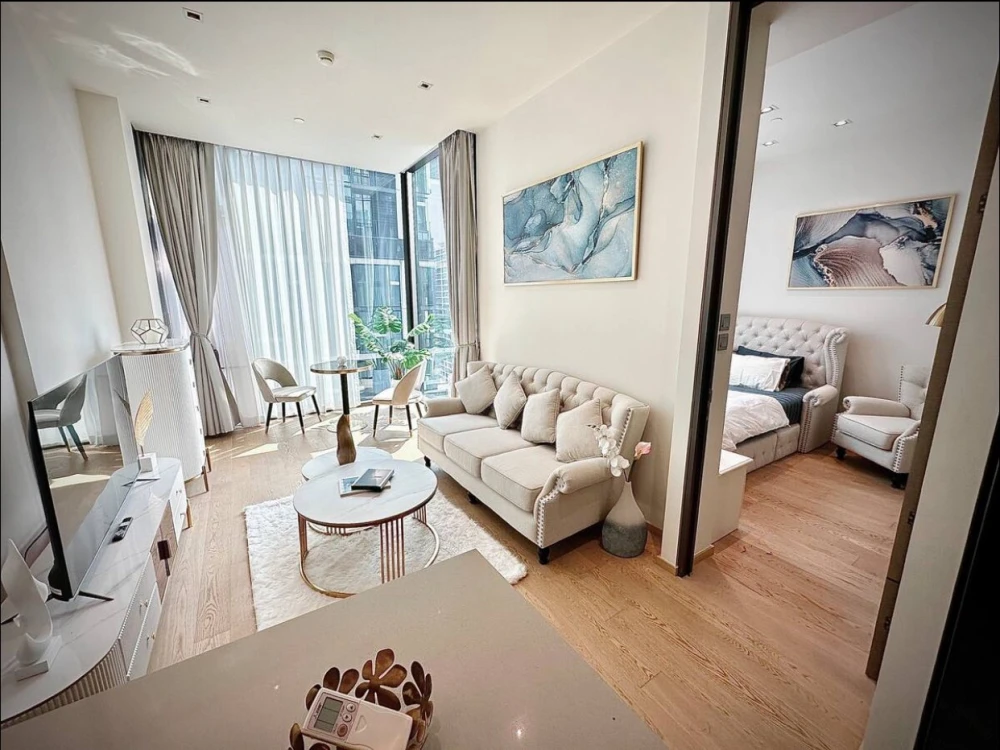 For rent!! Condo 28 Chidlom, 16th floor, beautiful condo, luxuriously decorated, fully furnished, ready to move in. Don't miss it!!