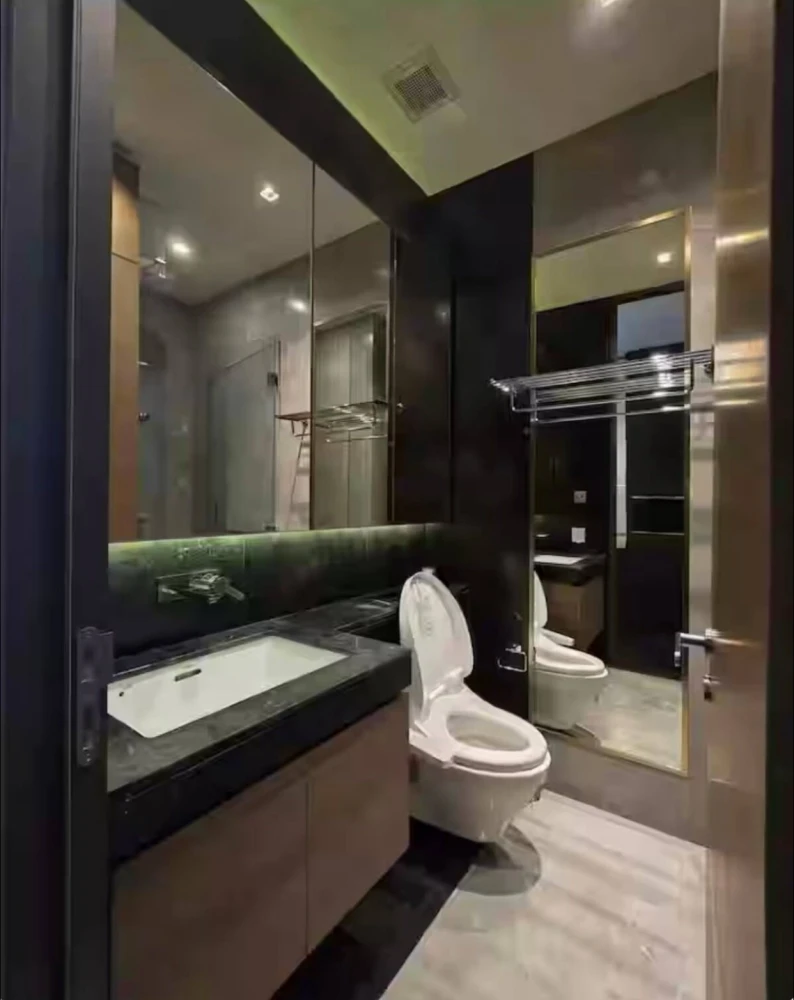 For rent!! Condo 28 Chidlom, 16th floor, beautiful condo, luxuriously decorated, fully furnished, ready to move in. Don't miss it!!