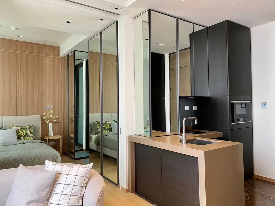 For rent!! Condo 28 Chidlom, 17th floor, The Villa building, fully furnished, ready to move in, hurry up and book now!!