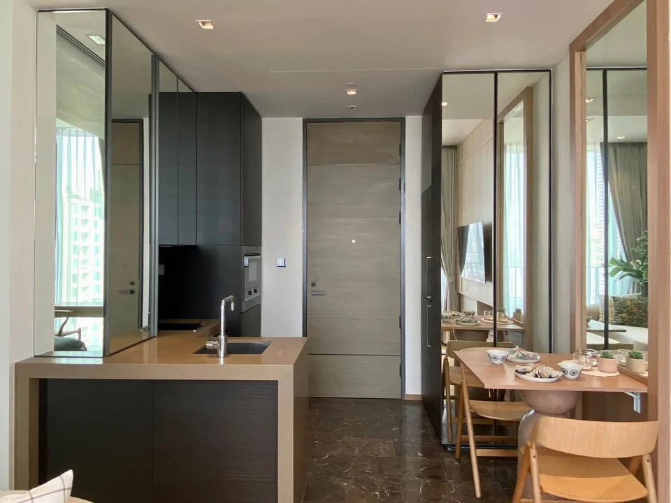 For rent!! Condo 28 Chidlom, 17th floor, The Villa building, fully furnished, ready to move in, hurry up and book now!!