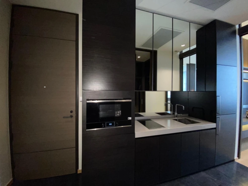 For rent!! Condo 28 Chidlom, 3rd floor, luxury condo, beautiful room, fully furnished, ready to move in, don't miss it!!