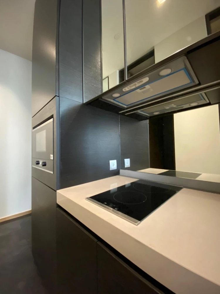For rent!! Condo 28 Chidlom, 3rd floor, luxury condo, beautiful room, fully furnished, ready to move in, don't miss it!!