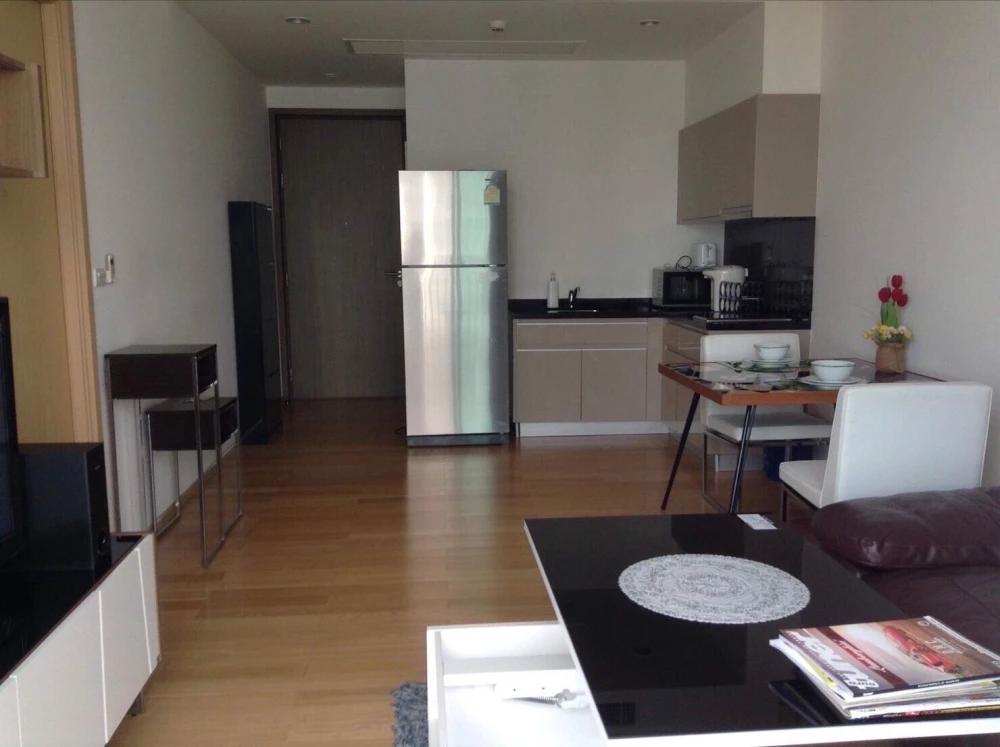 Condo for rent at 39 by Sansiri. Great room, amazing price! First come, first served! Book now!!