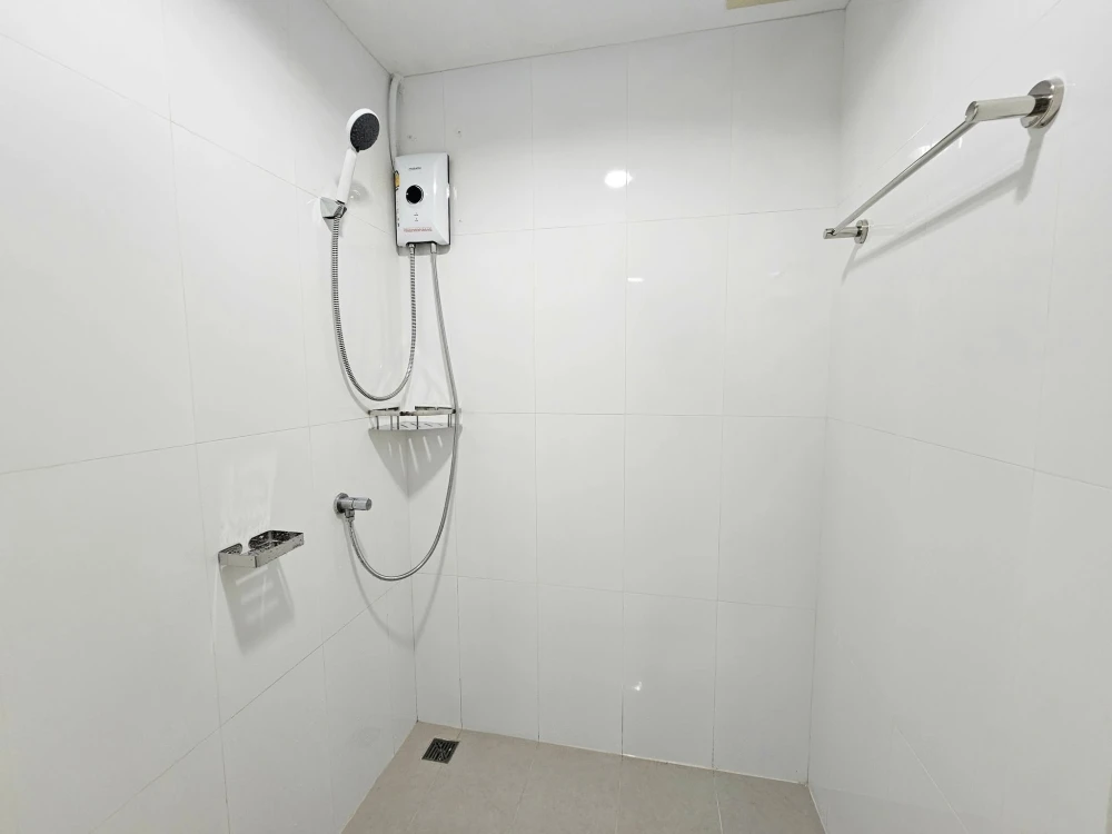 Condo for rent: A pool Condo Bangna, beautifully decorated room, complete facilities, if you don't book, you'll regret it.