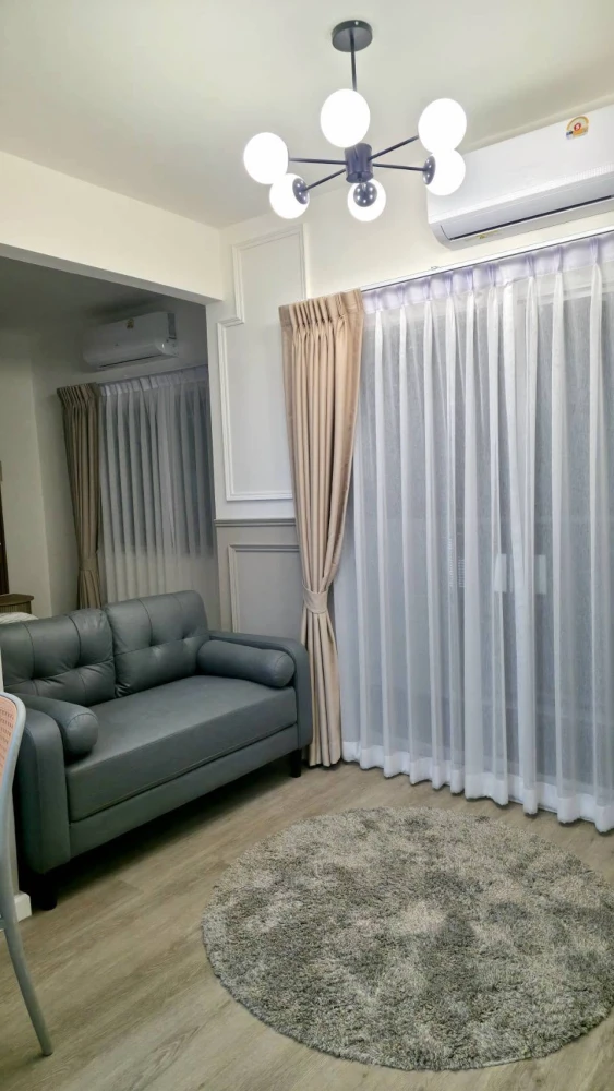 Condo for rent, A Space Asoke-Ratchada. Nicely decorated unit with high-quality built-in furniture and complete appliances. Book now!