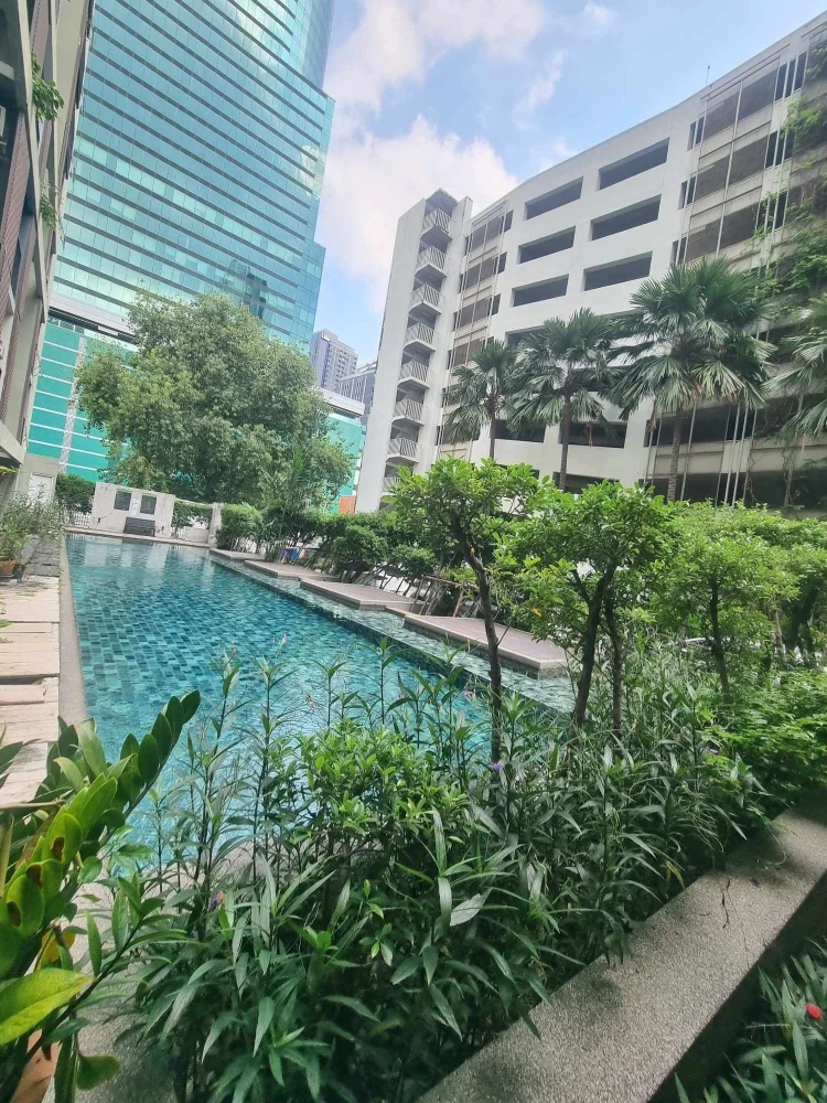 Condo for rent A space (Asok - Ratchada) Quiet atmosphere, not crowded, hurry and book before you miss out.