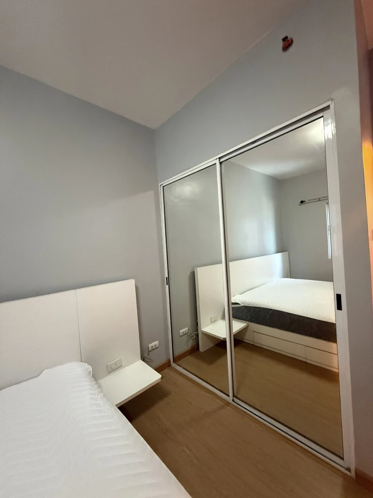 Condo for rent A space (Asok - Ratchada) Quiet atmosphere, not crowded, hurry and book before you miss out.