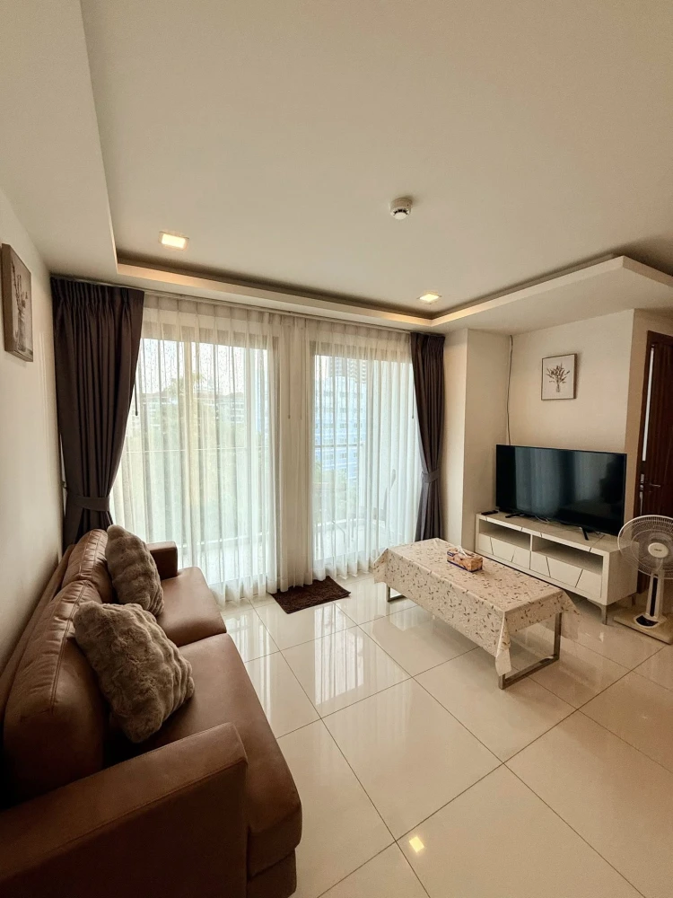 ให้เช่า คอนโด Arcadia Beach Resort (พัทยาใต้) ห้องกว้างขวางพร้อมอยู่ เฟอร์พร้อม อยู่สบายห้องกว้าง รีบจองเลย