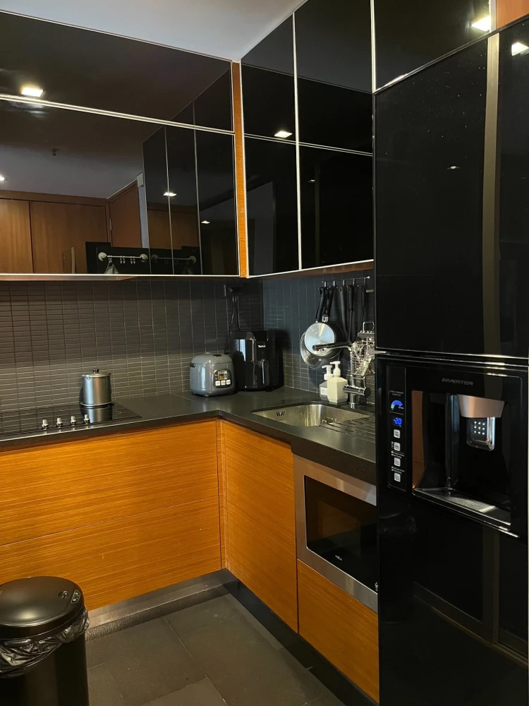 Condo for rent: Ashton Morph 38, spacious and comfortable room, comes with a good built-in kitchen. Good like this, hurry and reserve now!
