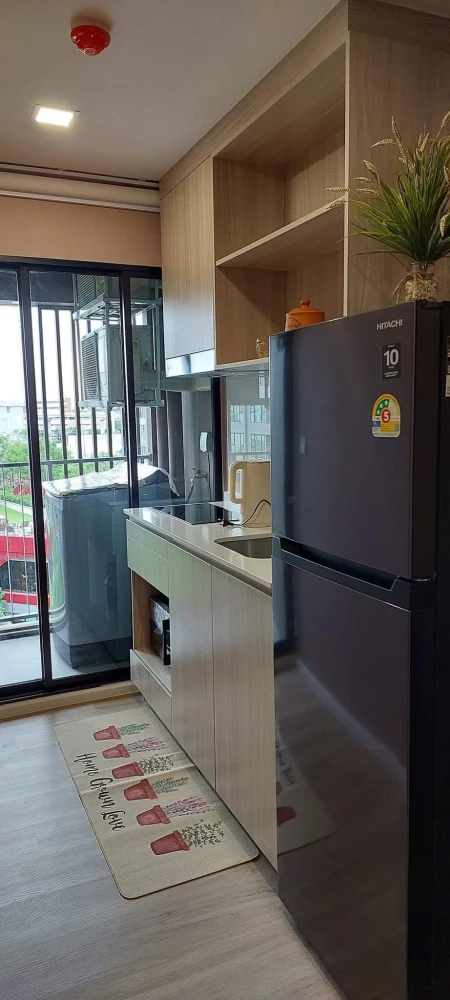 For rent: Condo Atmoz Flow Minburi, separate bedrooms, common area view, very beautiful swimming pool, book now.