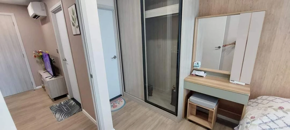 For rent: Condo Atmoz Flow Minburi, separate bedrooms, common area view, very beautiful swimming pool, book now.