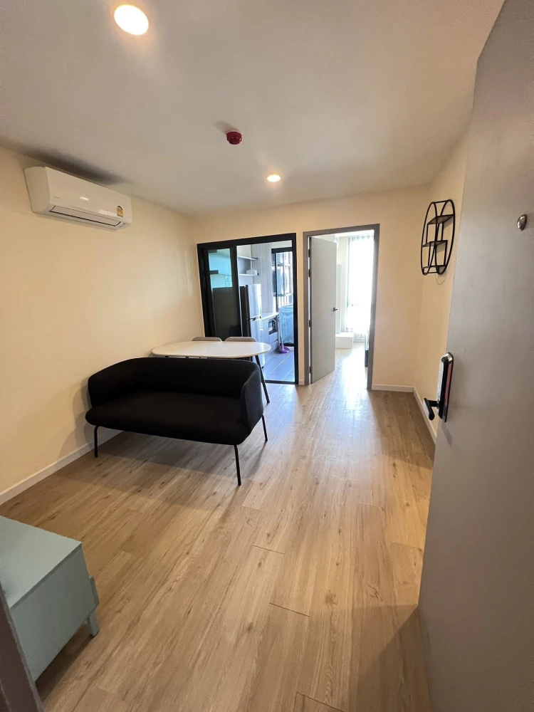 For rent: Condo Attitude bu, ready to move in, complete with amenities. Book now before you miss out!!