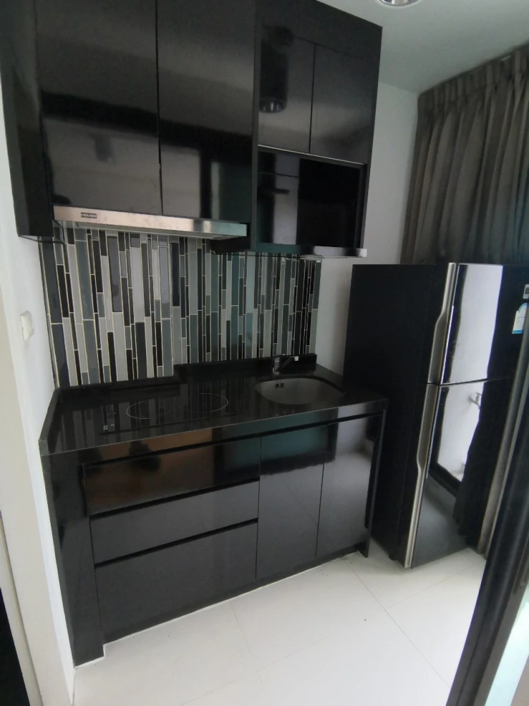 Condo for rent at Bangkok Feliz Krungthonburi. Ready to move in, fully furnished. Book now, don't miss out!