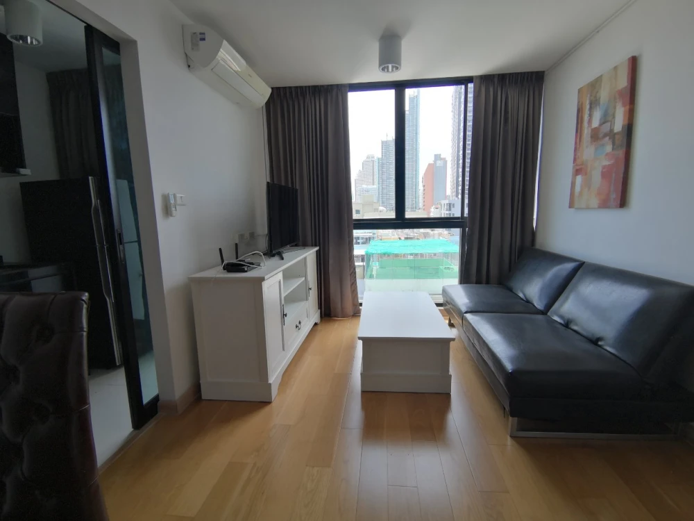Condo for rent at Bangkok Feliz Krungthonburi. Ready to move in, fully furnished. Book now, don't miss out!