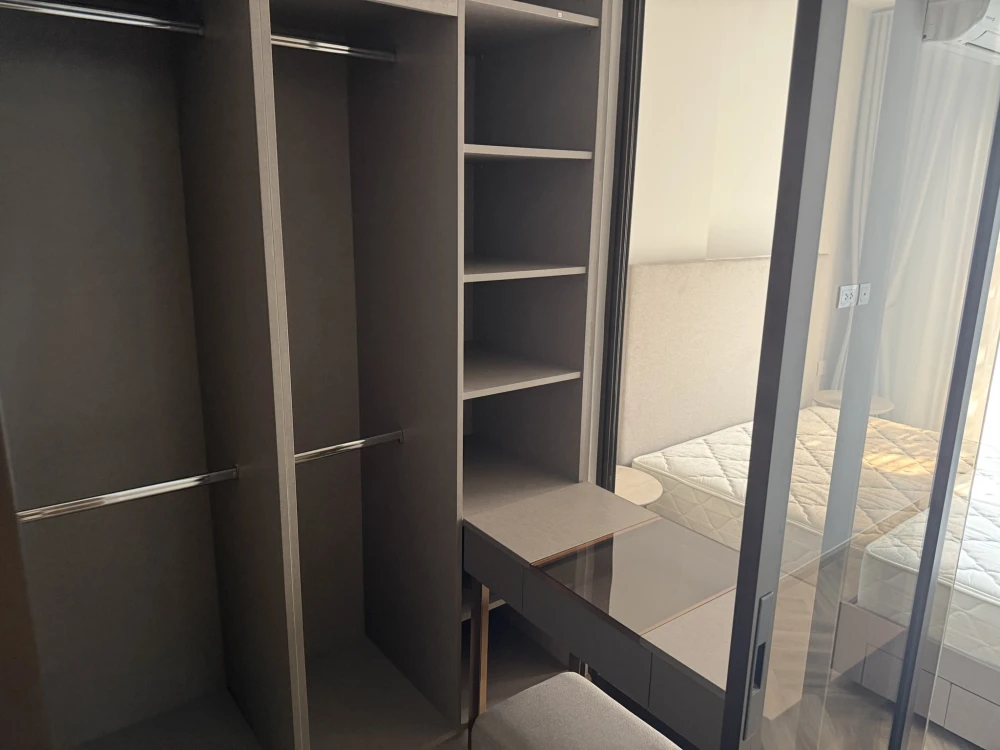 For rent: Chapter Thonglor 25 condo, fully furnished and equipped with appliances. Just bring your personal belongings and move in! You don't want to
