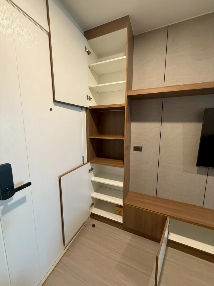 Condo for rent, Denim Jatujak. Nicely furnished with high-quality built-in features. Amazing price! Book today! Don't miss out!