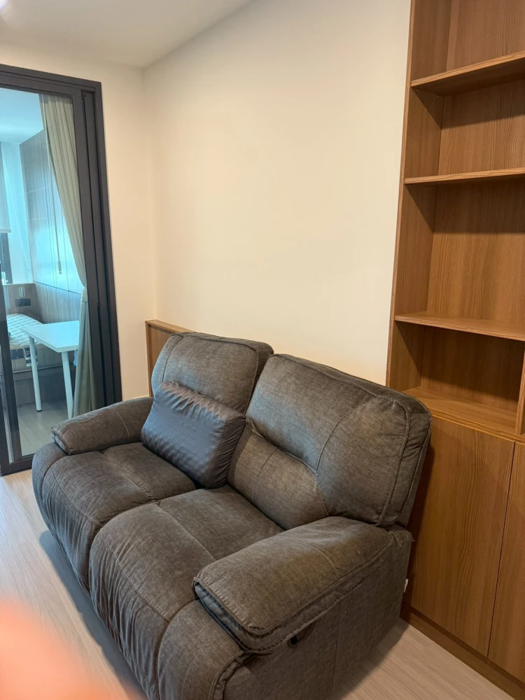 Condo for rent, Denim Jatujak. Nicely furnished with high-quality built-in features. Amazing price! Book today! Don't miss out!