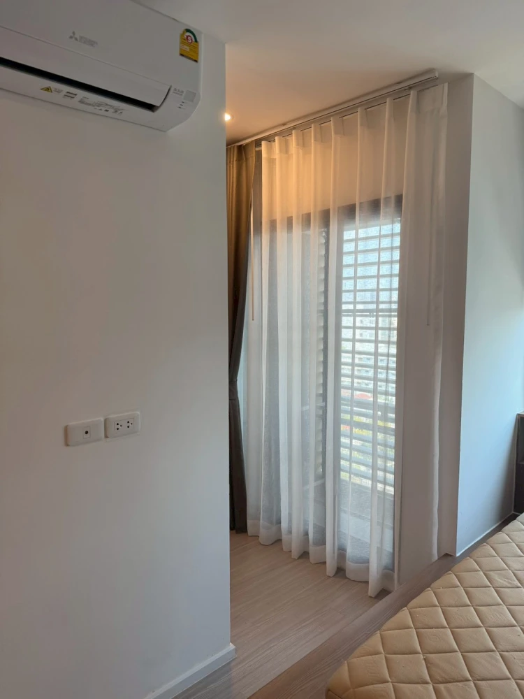 Condo for rent, Denim Jatujak. Nicely furnished with high-quality built-in features. Amazing price! Book today! Don't miss out!