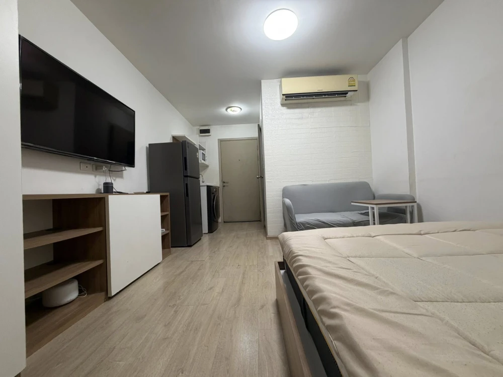 For rent: Elio Sukhumvit 64 condo, studio room, 4th floor, fully furnished. Don't miss out!