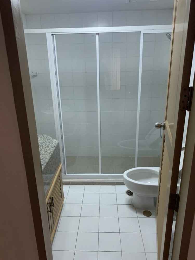 Condo for rent, Flora Ville. Spacious room with ample living space. Fully furnished with appliances. Book today! Don't delay!