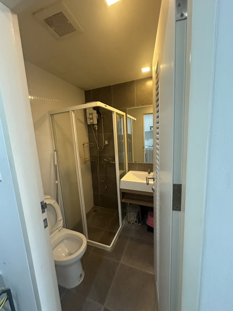 Condo for rent, H2 Ramintra 21, ready to move in. Fully furnished with appliances. Convenient and complete. Book now, don't miss out!