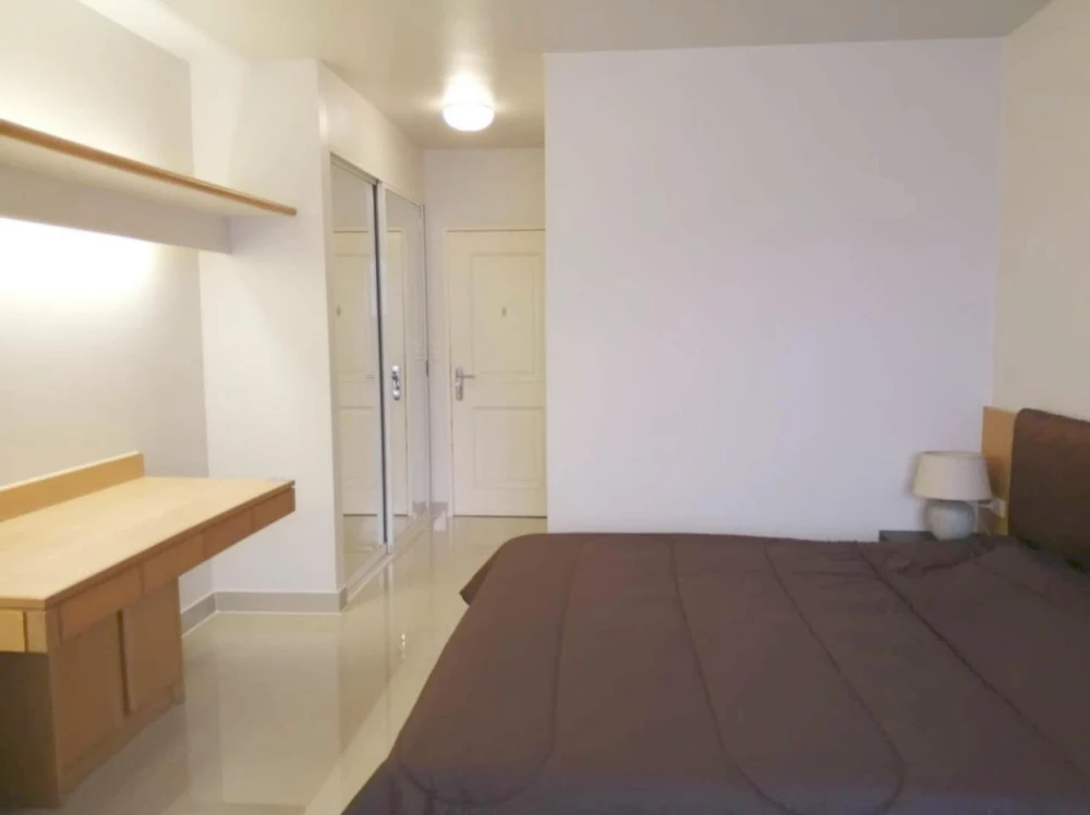 Condo for rent I-house Rama9-Ekama, studio room, 3rd floor, comes with complete facilities, hurry and book now.