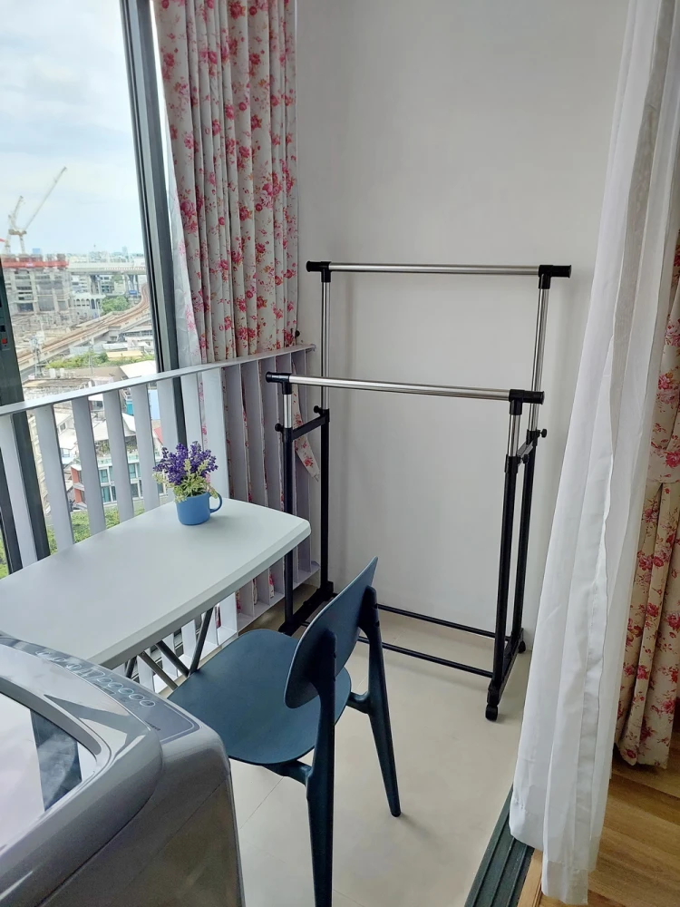 Condo for rent: IDEO BluCove Sukhumvit. Beautifully decorated in a sweet vintage style. Enjoy the BTS view and cool breeze. Book now!