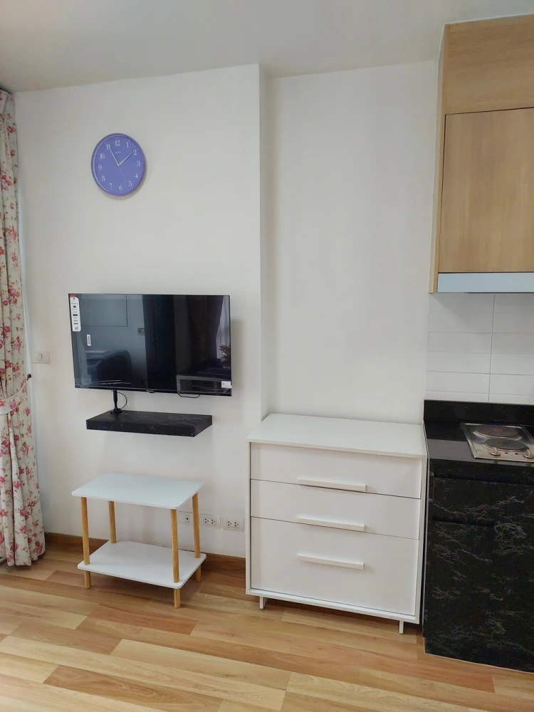 Condo for rent: IDEO BluCove Sukhumvit. Beautifully decorated in a sweet vintage style. Enjoy the BTS view and cool breeze. Book now!