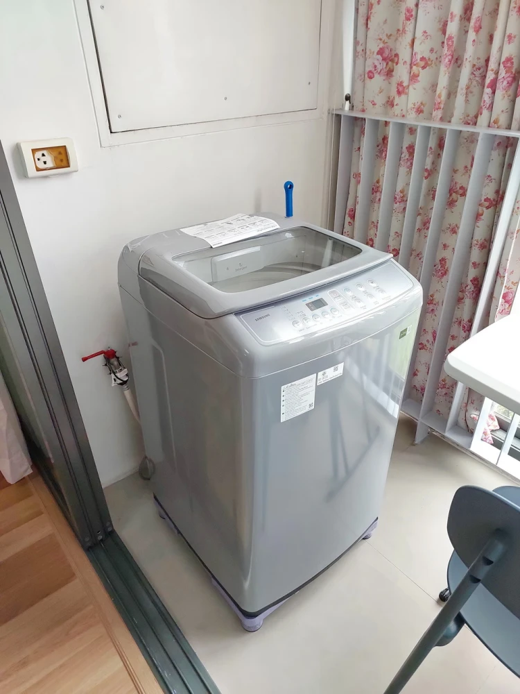 Condo for rent: IDEO BluCove Sukhumvit. Beautifully decorated in a sweet vintage style. Enjoy the BTS view and cool breeze. Book now!