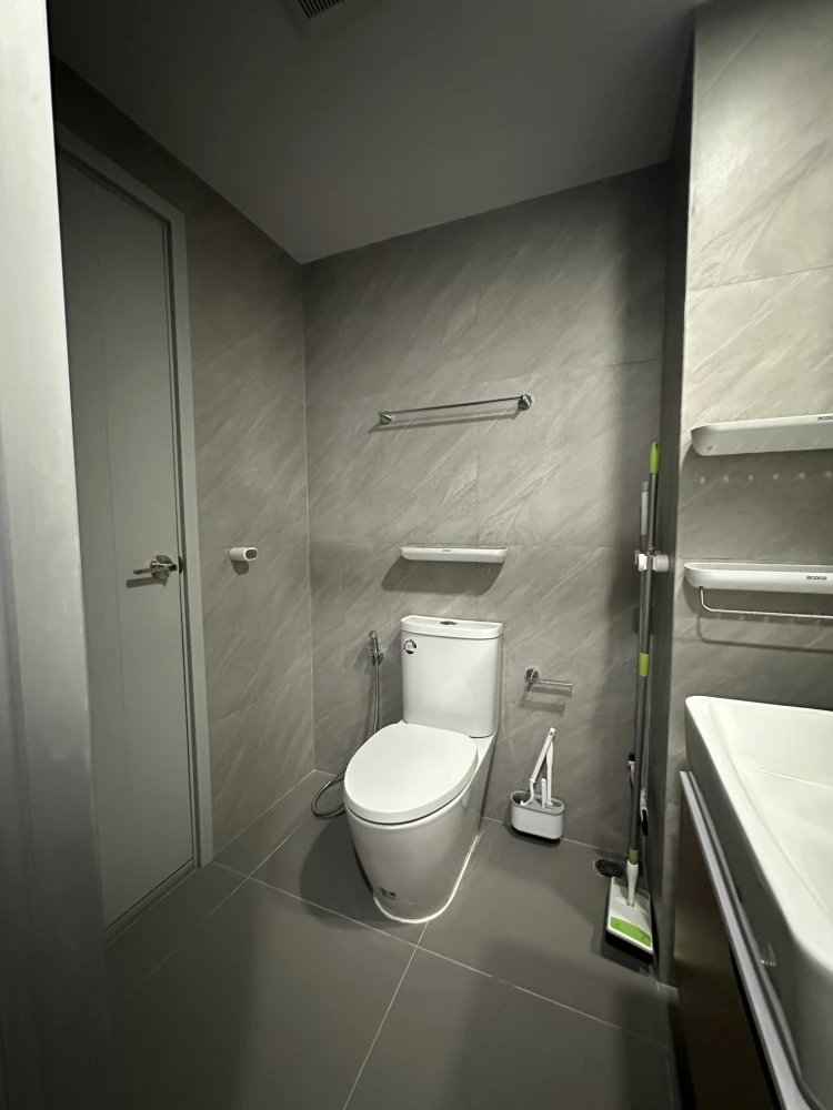 Condo for rent: IDEO Chula–Samyan. Beautifully decorated room with excellent built-in furniture. Everything you need in one place. Just bring your bag