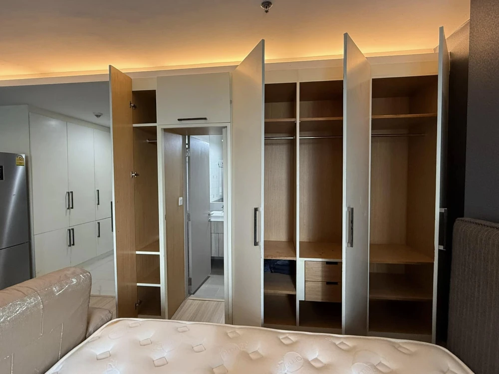 For rent: Condo Ideo Mobi Phayathai, ready to move in, fully furnished, just bring your own luggage and move in.