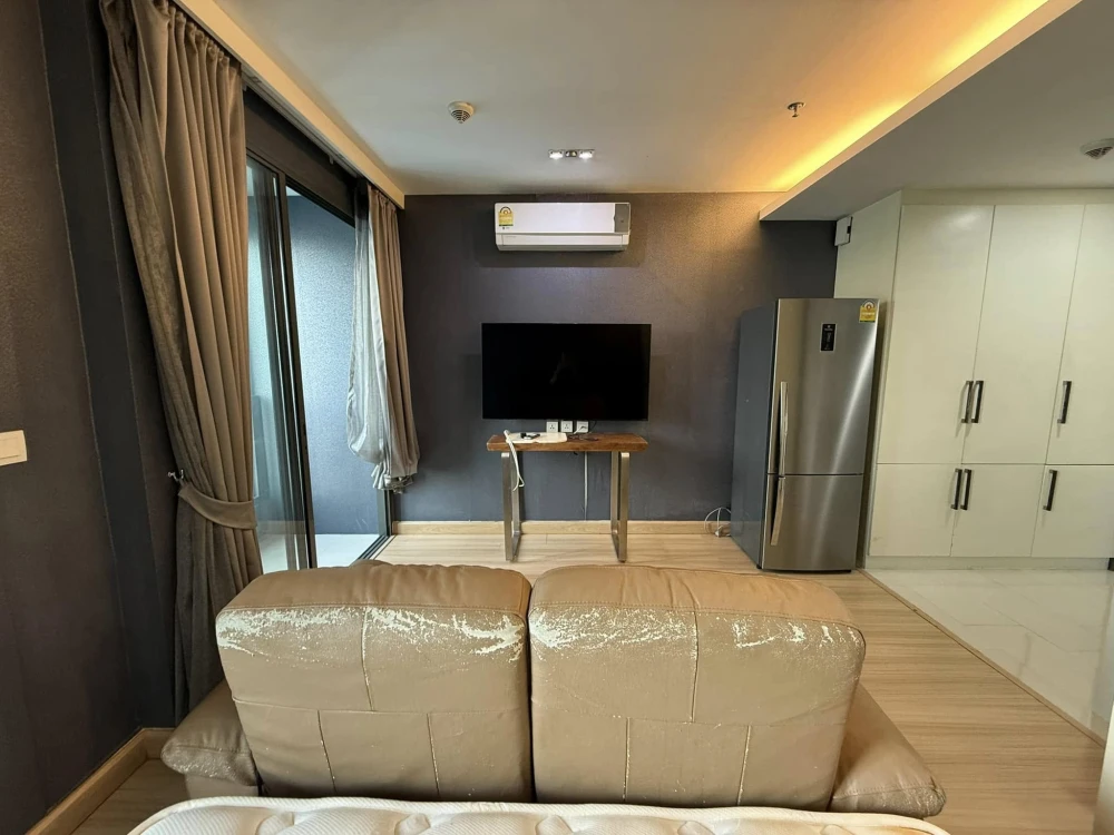 For rent: Condo Ideo Mobi Phayathai, ready to move in, fully furnished, just bring your own luggage and move in.