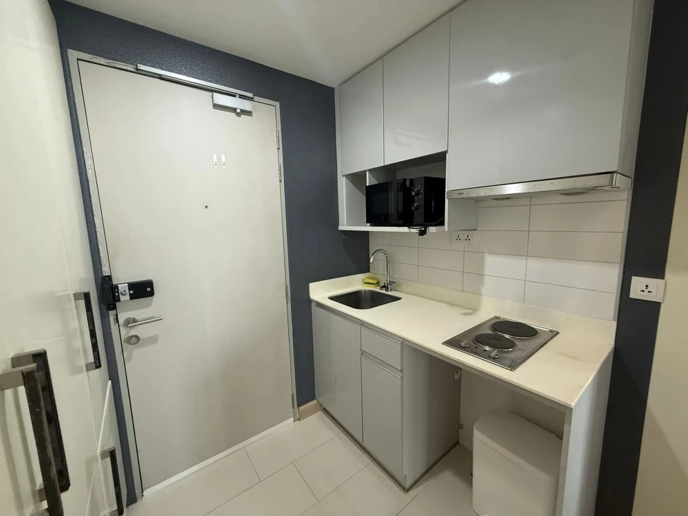 For rent: Condo Ideo Mobi Phayathai, ready to move in, fully furnished, just bring your own luggage and move in.