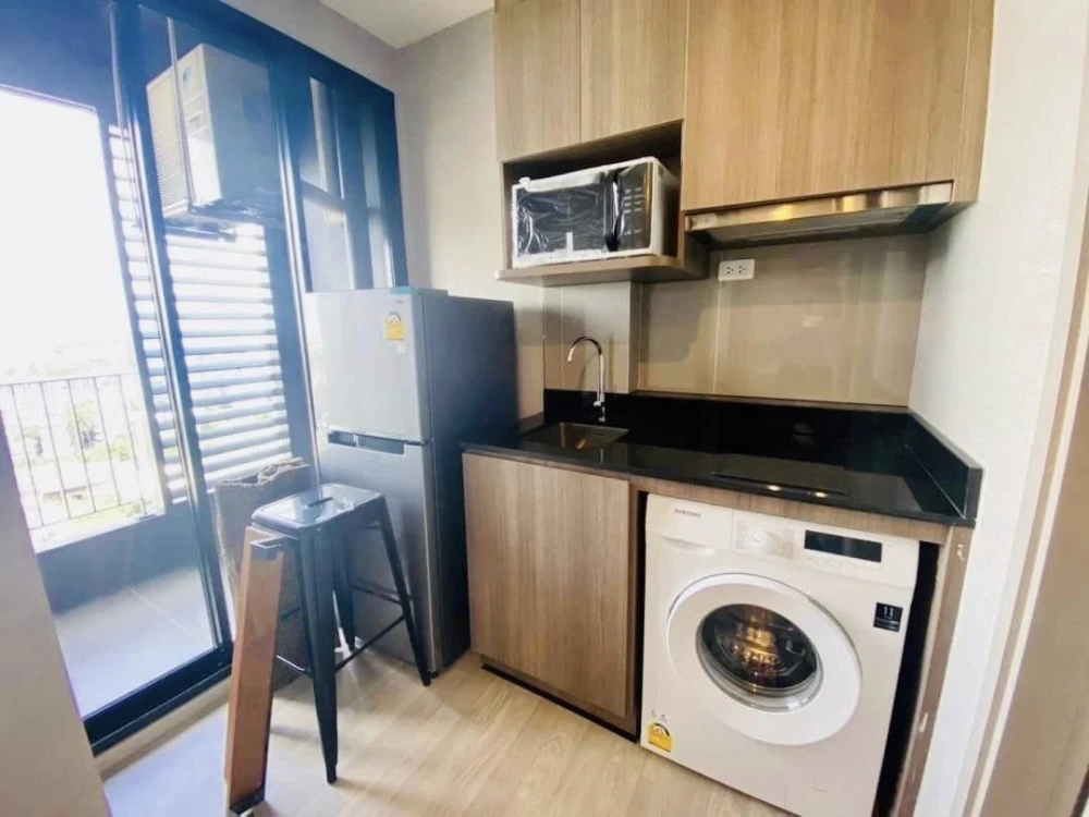 Condo for rent, IDEO MOBI Sukhumvit Eastpoint, 28th floor, city view, fully furnished, ready to move in, book now.