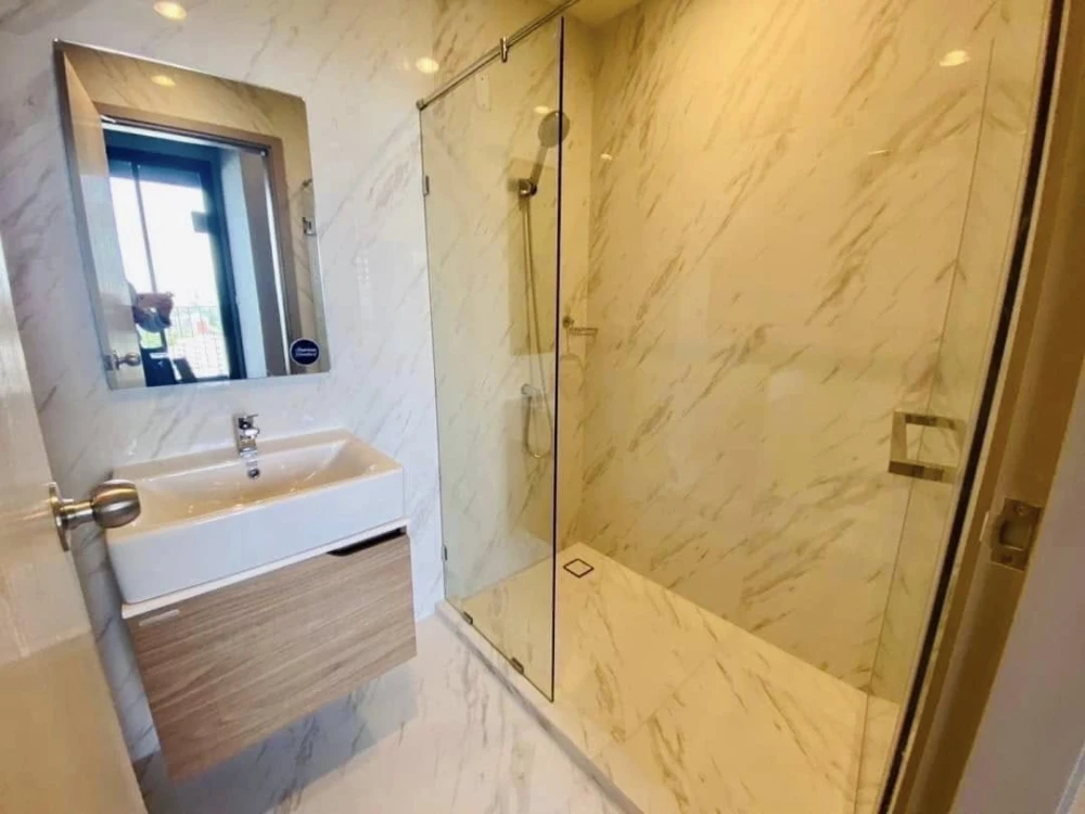 Condo for rent, IDEO MOBI Sukhumvit Eastpoint, 28th floor, city view, fully furnished, ready to move in, book now.