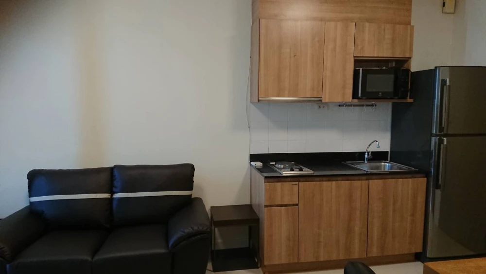 Condo for rent Ideo Sathorn-Taksin, comfortable bed. The room is divided into proportions. Ready to move in. Reserve now.