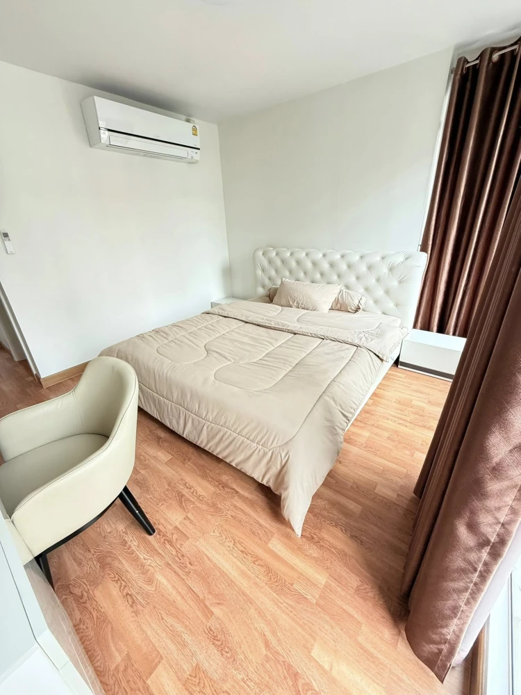 Condo for rent at Ivy Ratchada, a large, comfortable room with plenty of living space. Fully furnished, all in one place. Hurry and reserve now, don't