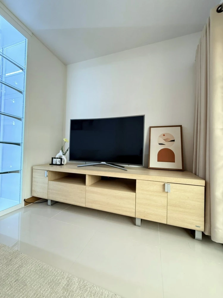 Condo for rent at Ivy Ratchada, a large, comfortable room with plenty of living space. Fully furnished, all in one place. Hurry and reserve now, don't