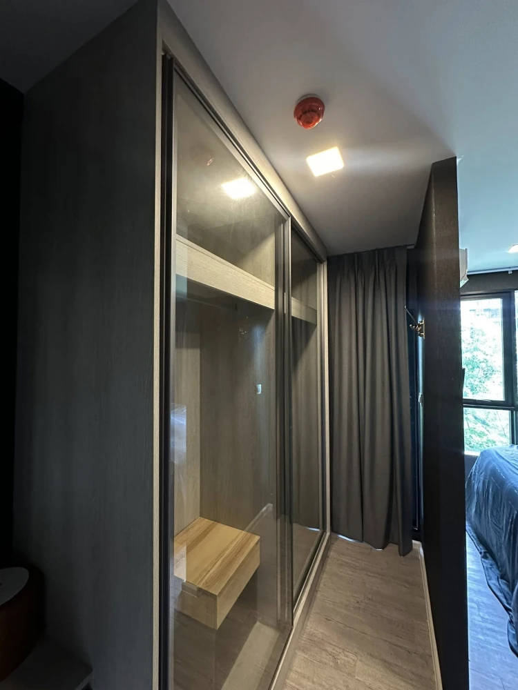 For rent: Condo Kave Ava Rangsit, garden view room, must be decorated in cool gray-black tones, comes with complete facilities, don't miss out, hurry