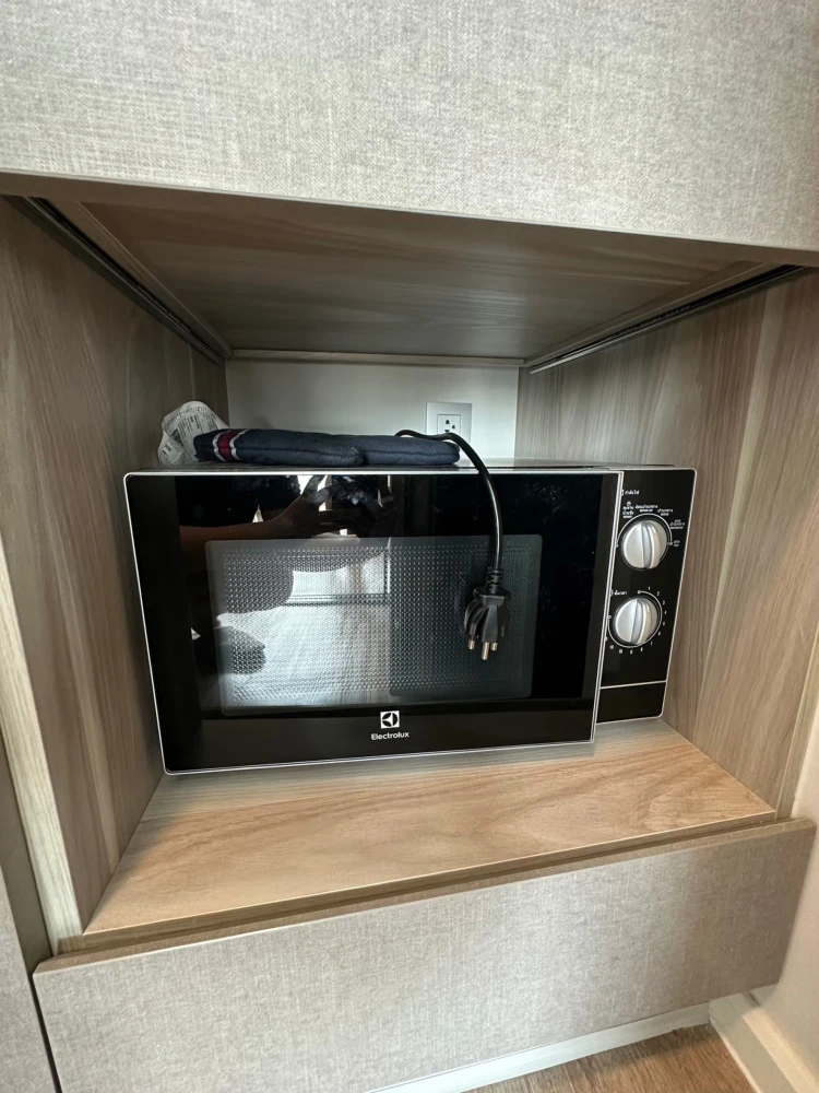 KAVE TU condo for rent, large room, decorated in minimal style, corner room with privacy Let me tell you that it's very nice to live in.