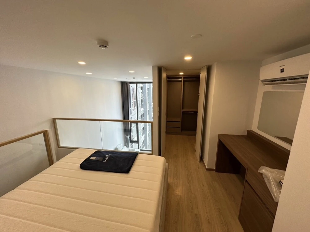 Condo for rent Life-Asok Rama 4, 33rd floor, high view, comes with a very worthwhile usable area. You should not wait.