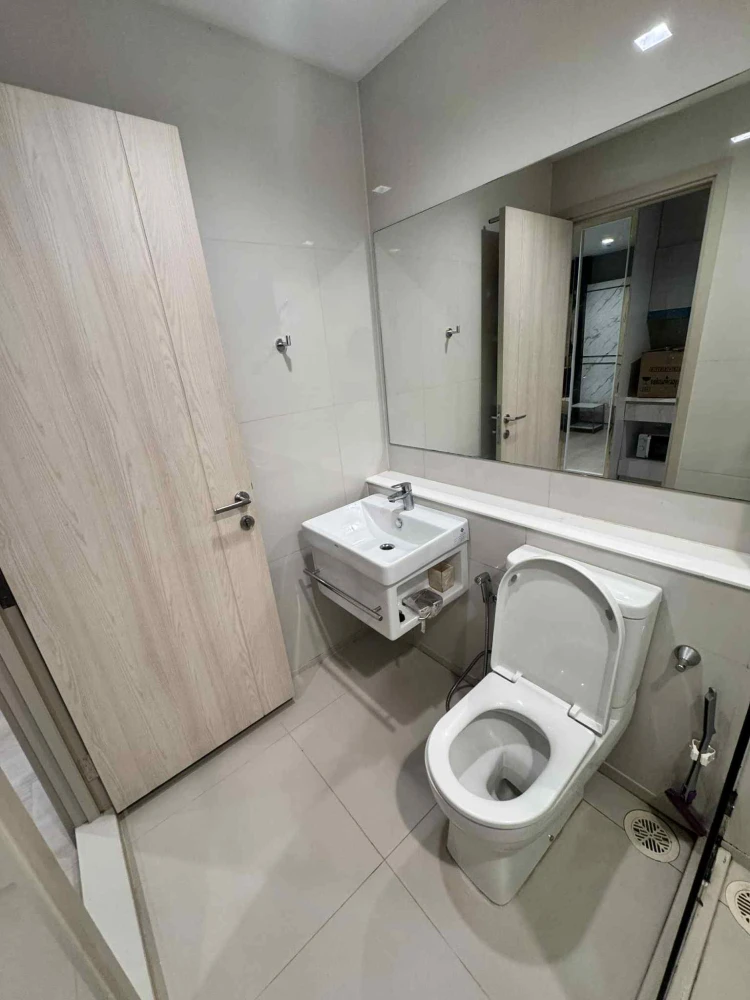 Condo for rent, Life one wireless, studio room, 4th floor, not high, comes with amenities, book now