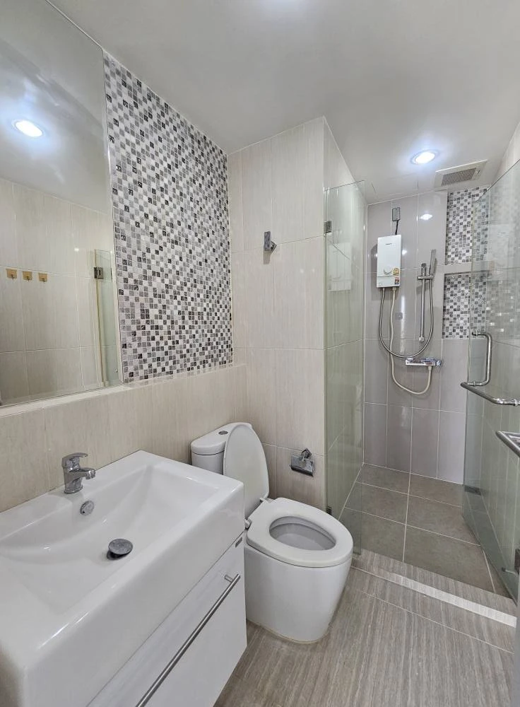 Condo for rent: Life Ratchadapisek, ready to move in, furnished, spacious and comfortable room, hurry and book now before you miss out!!